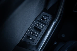 Volkswagen T-Roc 1.5 TSI Sport | Climate | Navi | Cruise | Camera | PDC / 44