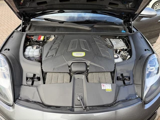 Porsche Cayenne 4.0 TURBO S E-HYBRID Achteras sturing Head Up Pano Keramisch / 79