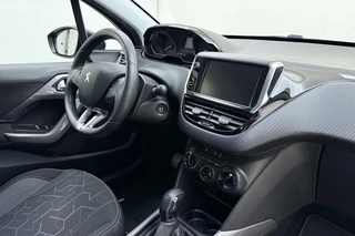Peugeot 2008 1.2 PureTech Blue Lion | Trekhaak | Airco | Cruise control | Apple Carplay/Android Auto | DAB | Navigatie / 15