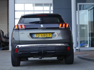 Peugeot 3008 1.2 PureTech Blue Lease Executive | Trekhaak | Navigatie | Climate control | Lichtmetalen velgen | Cruise control | Parkeersensoren achter | Apple carplay/Android auto / 5