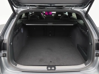 Skoda Superb Combi 1.5 TSi 204 Pk PHEV Sportline Business | Trekhaak | Carplay | Canton Audio | Head-up Display | Panoramadak | Virtual Cockpit | Adaptive Cruise | 19 Inch / 21