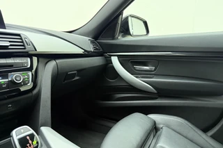 BMW 3-serie Gran Turismo 320i High Executive Edition | Lederen bekleding | M Sport pakket | Trekhaak | Stoelverwarming | Keyless | Navigatie | Weinig kilometers | Climate control / 38