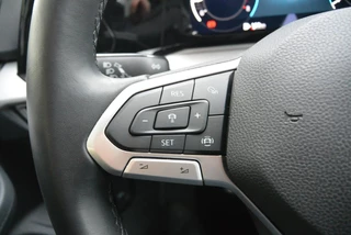 Volkswagen Golf Variant TSI 110pk Life Business Achteruitrijcamera | Navi / 23