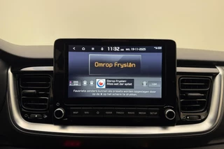 Kia Stonic 1.0 T-GDi 100pk MHEV Dynamic Plus Line | Kia Garantie 2028 | Navigatie | Camera | Climate control | Cruise control | Parkeersensoren | Keyless Start + Entry / 25