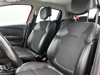 Renault Clio 0.9 TCe Bose | Trekhaak | Camera | Navigatie | Cruise Control | Climate Control | Parkeersensoren / 17