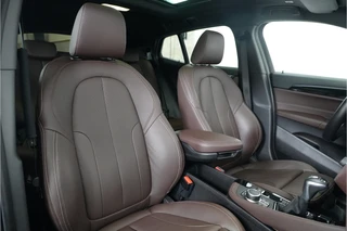 BMW X2 xDrive25e PHEV 220 pk  | SOH 93% | M Sport | Pano | Leder | Head-up | / 18