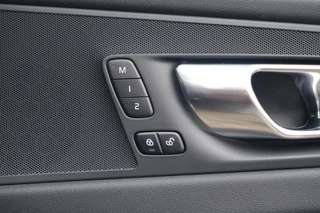 Volvo XC60 T6 Recharge AWD Plus Bright | Stoelverwarming | Trekhaak | 360° Camera |  Long range  | Pilot Assist |  BLIS  | Keyless / 46