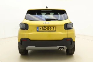 Jeep Avenger 1.2 e-Hybrid Summit Automaat | JBL Soundsystem | Navigatie | Elektrische achterklep | Keylee | Climate control | Camera | Draadloze telefoonlader / 12