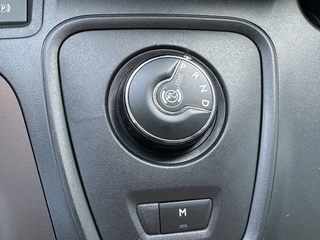Peugeot Rifter 130pk GT (Automaat - Rolstoel (til) lift - Stoelverwarming - Keyless Entry - Camera - Automatische Airco - Navigatie) / 21