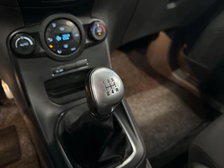Ford Fiesta 1.0 EcoBoost ST Line MOTOR VERV. | CRUISE | PDC / 38