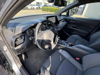 Toyota C-HR 1.8 HYBRID STYLE STOELVERW BLIND-SPOT PARK-SENSOREN NAVI APPLE/ANDROID KEYLESS 18" LM-VELGEN ALL-SEASONS / 10