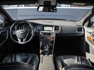 Volvo V60 2.4 D6 AWD Plug-In Hybrid Summum | Leder | Schuifdak | Keyless | Camera | Xenon | Stoelverwarmng / 4