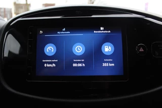 Toyota Aygo X PULSE APPLE/ANDROID STOELVERWARMING KEYLESS CAMERA CLIMA 17"LMV EL-SPIEGELS PRIVACY-GLASS / 27