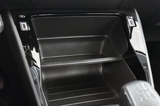 Peugeot 208 1.2 PureTech 75 Style / 32
