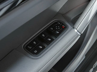 Porsche Cayenne 3.0 E-Hybrid Sport-Chrono|Stoelverwarming|Bose|Nachtzicht|360 Camera|Elektr. Achterklep|Stuurverwarming / 23