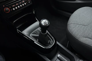 Citroen C3 1.2 PureTech Feel Edition Afkomstig van 1e eigenaar! l Climate Control l Cruise Control l Trekhaak l Elektrische ramen voor + spiegels l LED dagrij verlichting l ESP l ABS / 22