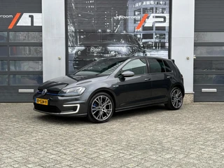 Volkswagen Golf 1.4 TSI GTE Connected Series|PANO|LEER|SFEER|ABC!|STOELV / 5