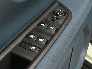 Fiat Grande Panda 1.2 Hybrid ICON | Cruise control | Apple/Android | parkeersensoren achter / 17