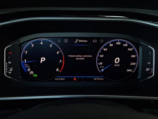 Volkswagen T-Roc Cabrio 1.5 TSI 150pk DSG R-Line (Trekhaak,Camera,Virtual,IQ) / 27