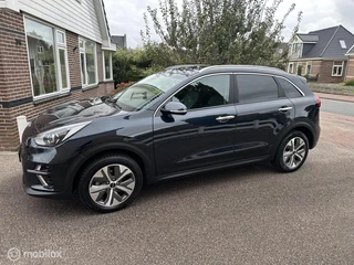 Kia e-Niro Edition 64 kWh 3-FASE ACHTERUITRIJ CAMERA CARPLAY STUUR/STOELVERWARMING / 2