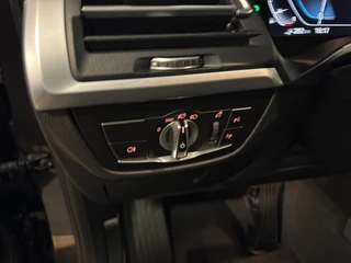 BMW X3 XDrive30e Business Edition Plus / leer / head up / camera / trekhaak / orig ned / 15