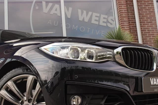 BMW 3-serie Gran Turismo 320i High Executive | Sport Line | NL auto | Keyless entry | Panoramadak | Xenon | HiFi audio | Navigatie Professional | Cruise control | M-sportstuur | PDC / 50
