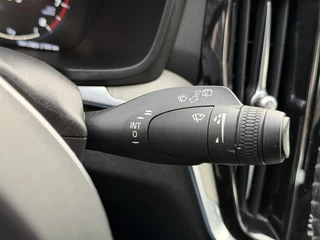 Volvo V60 Inscription 2.0 T4 190PK Automaat Navigatie, Leder, Elektrische Voorstoelen, Keyless, Elektrische Kofferklep, Stoelverwarming, Parkeersensoren, Trekhaak 13P automatisch wegklapbaar / 23