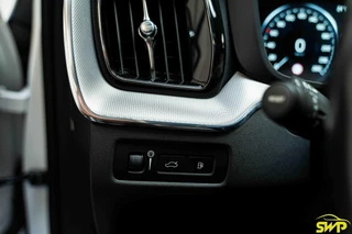 Volvo XC60 2.0 T8 Twin Engine AWD R-Design | Pano | Trekhaak zwenkbaar | Navi | Cam / 11