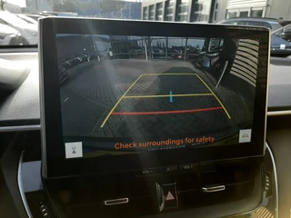 Toyota Corolla Cross 2.0 HYBRID FIRST EDITION BLIND-SPOT ELEK-ACHTERKLEP KEYLESS LM-VELGEN PARK-SENSOREN APPLE/ANDROID STOELVERW DRAADLOOS-LADEN AD-CRUISE BLUETOOOTH DAB+ / 23
