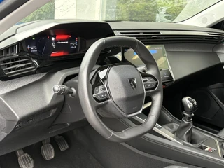Peugeot 308 1.2T 130pk Allure Pack Business | Dodehoek detectie | Adaptieve Cruise | Keyless | Achteruitrijcamera | LED Verlichting | Parkeersensoren | Navigatie / 21
