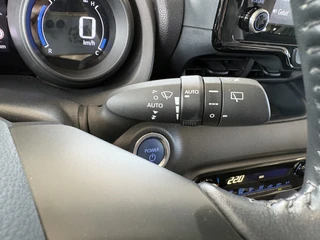Toyota Yaris 1 .5 Hybrid Dynamic 5-drs. CAMERA/KEYLESS/NAVI/CARPLAY/16INCH / 43