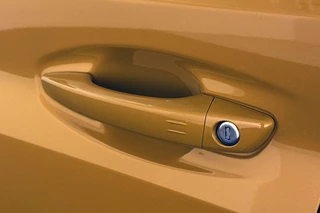Peugeot 208 1.2 PureTech Allure Pack Stoelverwarming Keyless Adaptieve Cruise Control Apple CarPlay / 18