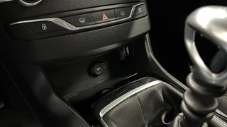 Peugeot 308 SW 1.2 PureTech Blue Lease CARPLAY NAVI CRUISE ECC. / 46