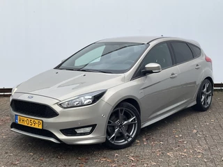Ford Focus 1.5 ST-Line 1e Eigenaar Nav/Cruise 18 Inch Pdc NL-Auto UITSTRALING! / 40