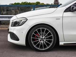 Mercedes-Benz A-klasse 180 d AMG White Art Edition Panoramadak Camera LED Stoelverwarming Sfeerverlichting Apple CarPlay/Android Auto Dealeronderhouden / 39