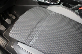 Opel Crossland X 1.2 Innovation  | Winterpack | Trekhaak | Navigatie | Keyless | Parkeersensoren voor + achter / 19