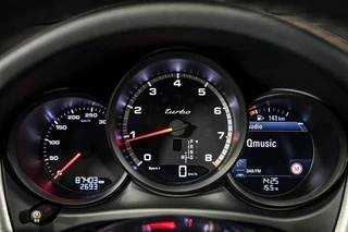 Porsche Macan 2.9 Turbo|Krijtgrijs|Pano|Leder|Chrono|Luchtv. / 37