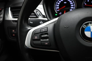 BMW X1 xDrive20i High Executive | PANORAMADAK | HEAD UP | STOELVERWARMING | TREKHAAK / 36