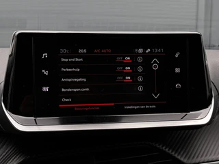 Peugeot 2008 1.2 PT Allure | 130 PK | Trekhaak | Navigatie | NL-Auto | Parkeersensoren | Climate Control | / 23