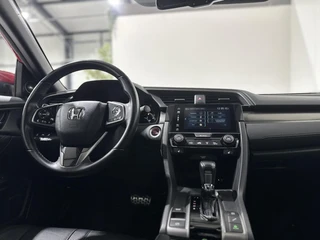 Honda Civic 1.0 i-VTEC Executive|PANO|KEYLESS|LANE ASSIST / 19