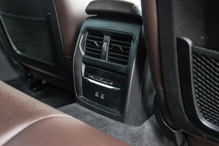 BMW 3-serie Touring 320e High Executive Sport Line | 1e eigenaar | NL auto | Driving Assistant | HiFi audio | LED | 18 inch | Stoelverwarming | DAB | Carplay | Navigatie | PDC / 20