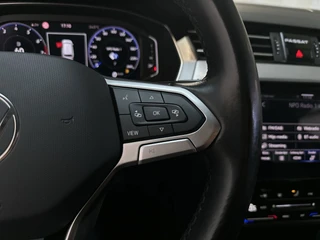 Volkswagen Passat Variant 1.5 TSI 150pk DSG Business Stoelverwarming Virtual Cockpit Navigatie DAB+ / 22
