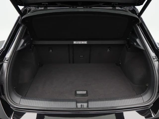 Volkswagen T-Roc 1.5 TSi 150 Pk Automaat Sport Business R-Line | Full LED | Adaptive Cruise | Carplay | Stoelverwarming | LED | Camera | Airco | 19 Inch / 18