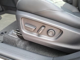 Toyota bZ4X Touring Executive AWD 75 kWh PANODAK JBL-AUDIO 1500KG TREKGEW STOELVERW/KOELING STUURVERW BLIND SPOT WARMTEPOMP EL-ACHTERKLEP / 11