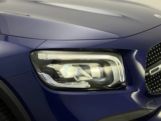 Mercedes-Benz GLB 200 Business Solution AMG Panoramadak | Camera | Full-Led | Sfeerverlichting | All-season / 29