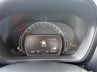 Toyota Aygo X 1.0 VVT-i MT Envy CABRIO KEYLESS PARK-SENSOREN STOELVERWARMING APPLE/ANDROID LM-VELGEN 18" / 12