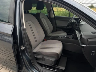 Seat Leon Sportstourer 1.0 eTSI FR Business Intense | Carplay | PDC | ACC | Stoelverwarming | / 24