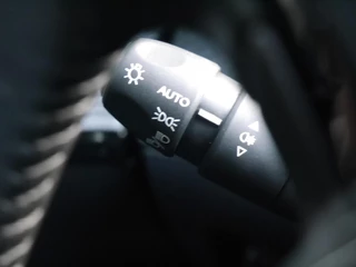 Peugeot 208 1.2 PureTech Active | Airco | Navigatie | Cruise control | Apple carplay/ Android auto | Dab radio | Led dag rijverlichting | Rijstrooksensor met correctie / 19