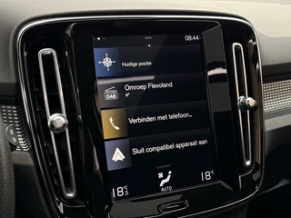Volvo XC40 1.5 T5 Twin Engine R-Design | SOH 89% | Panoramadak | Camera | / 22