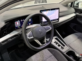 Volkswagen Golf Variant 1.5 eTSI 150pk DSG Style Pano dak / 9